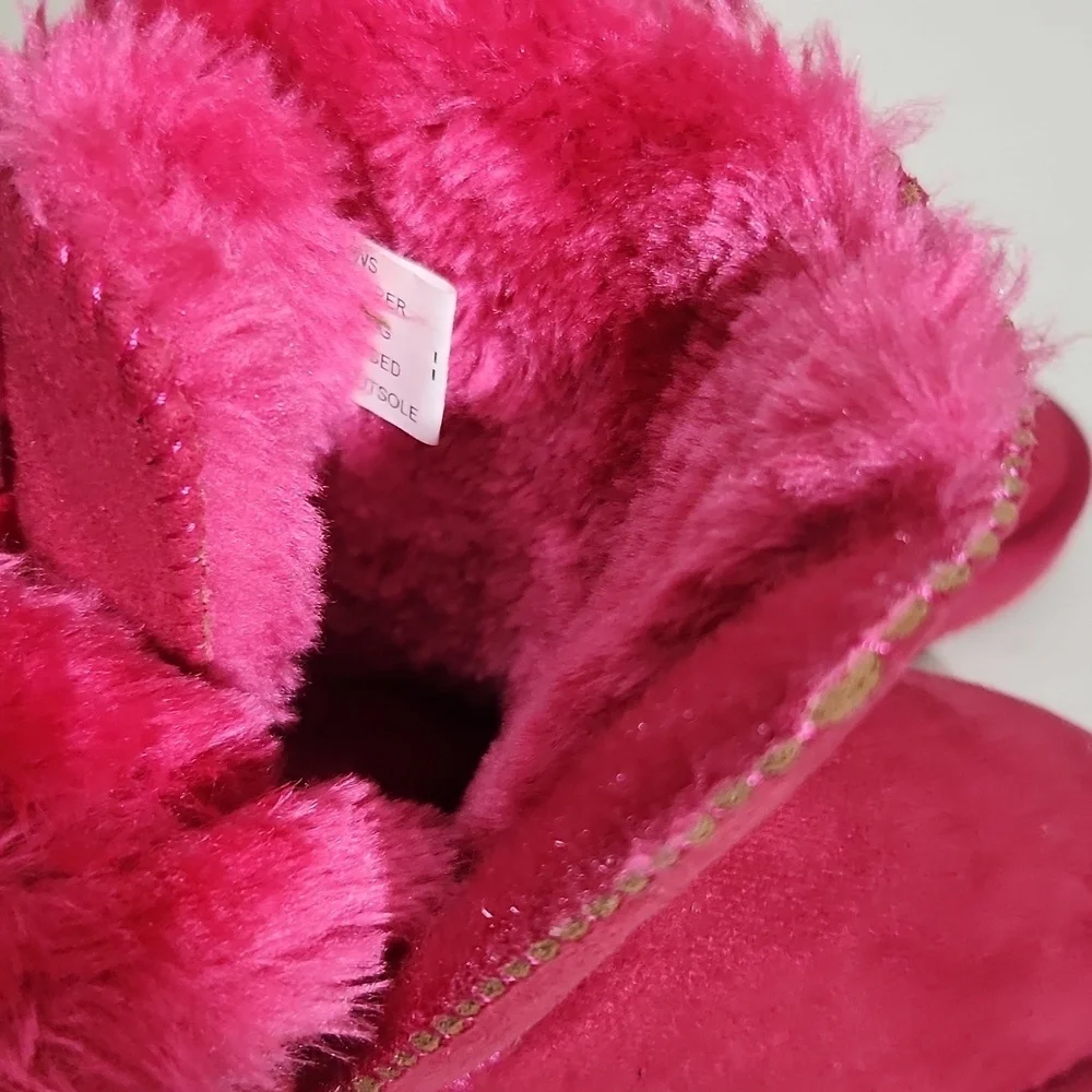 Lamo Apres Boots Size 10 Toddlers Pink Suede Ankle  Fuzzy Spot On Upper See Pic